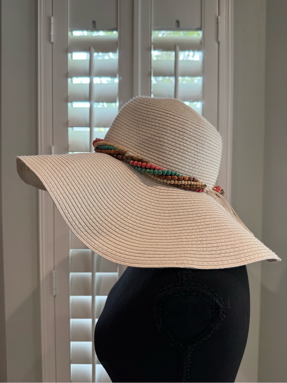 Women’s White Straw Wide Brim Sun Hat, Beaded Accent, One Size Beach Summer